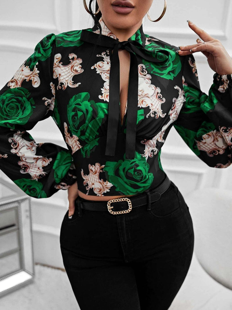 Effortlessly Elegant Blouse with a Timeless Design