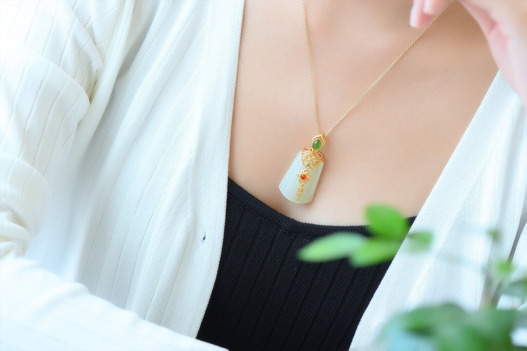 Upea Hopea Kaulakoru päivittäiseen käyttöön