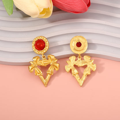 Kaunis Korvarengas ainutlaatuisella tyylillä