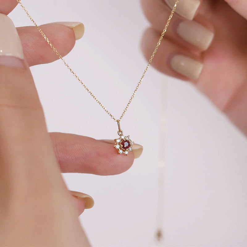 Herkkä käsityö Kaulakoru