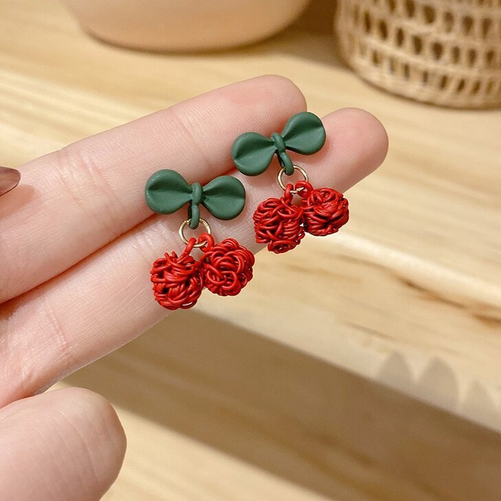 Käsintehty vintage Korvarengas