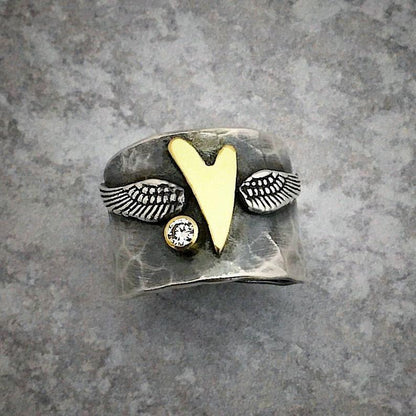 Romanttinen Sormus erityisiin hetkiin