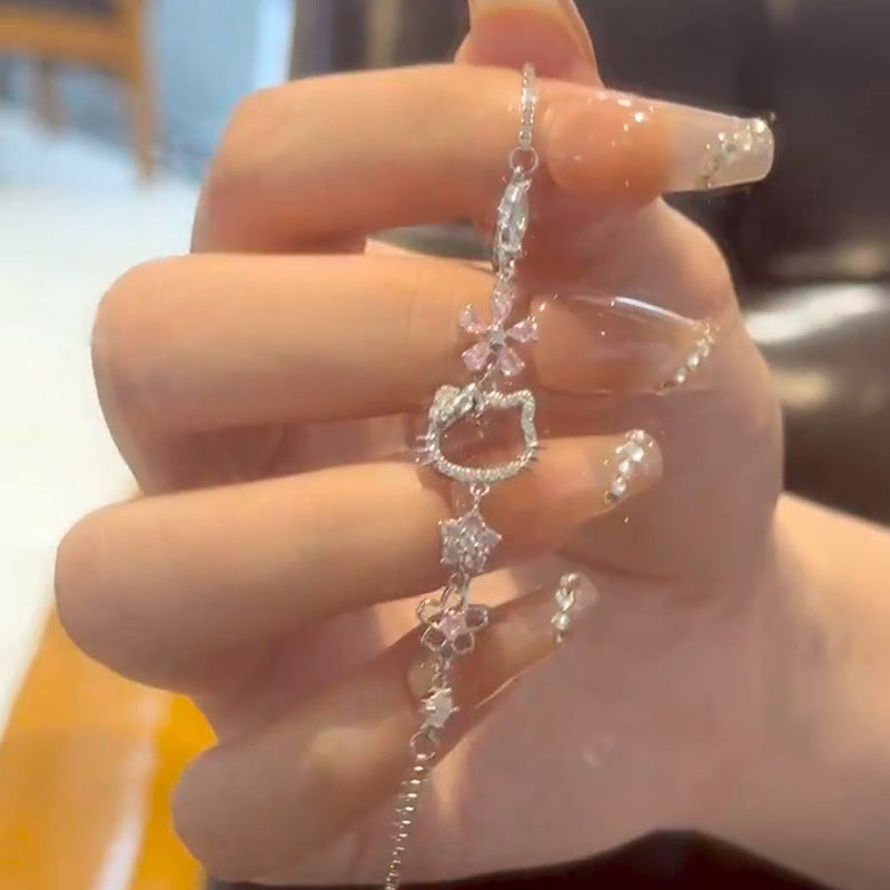 Elegantti Koru jokaiseen tilaisuuteen