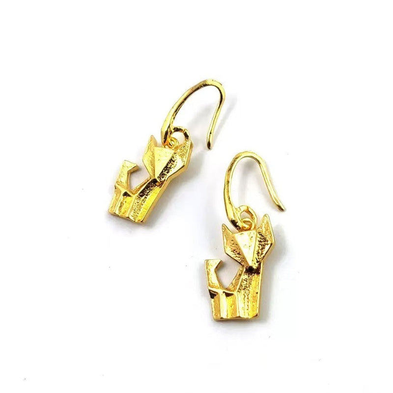 Klassinen Sormus ajattomalla viehätyksellä