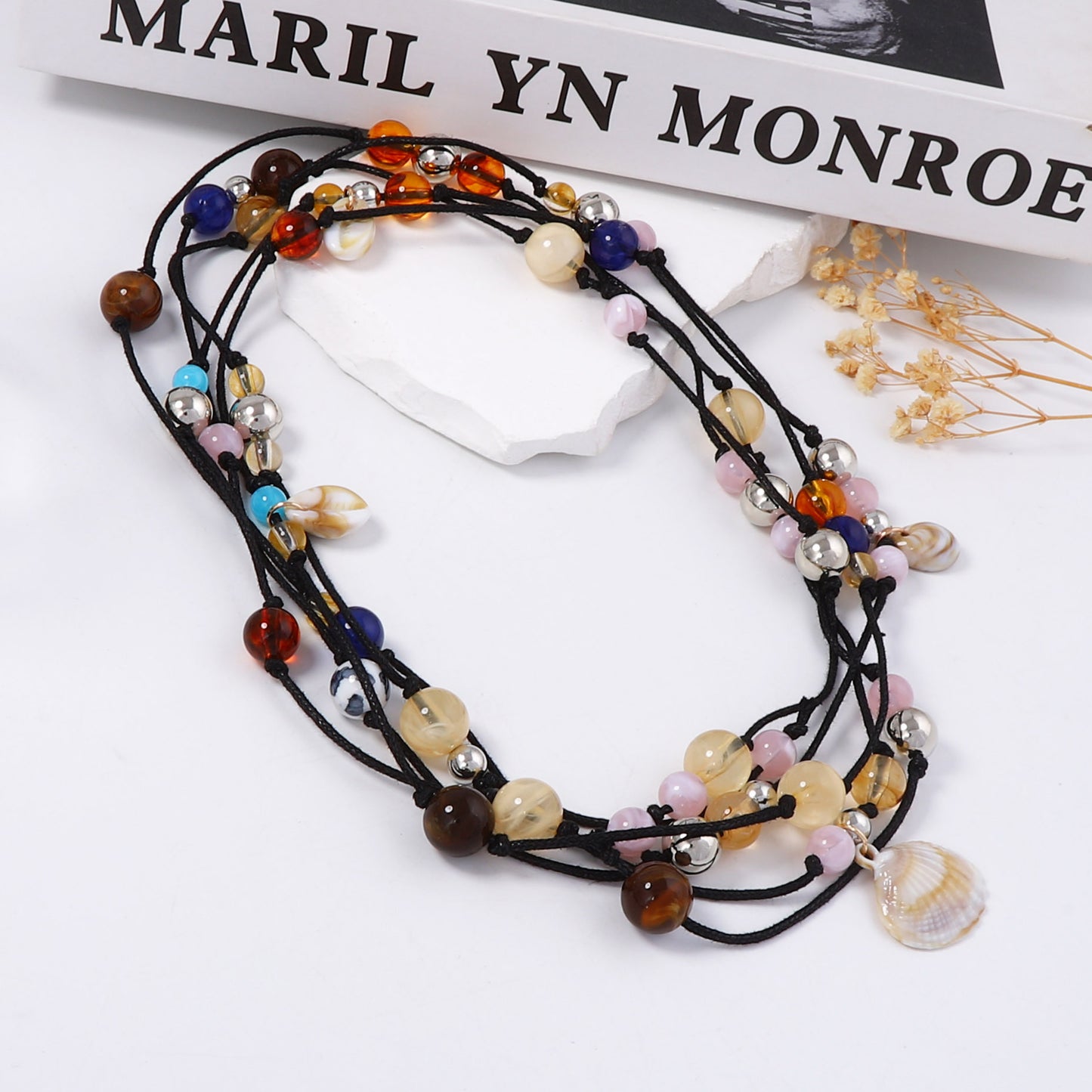 Elegantti Kaulakoru jokaiseen tilaisuuteen