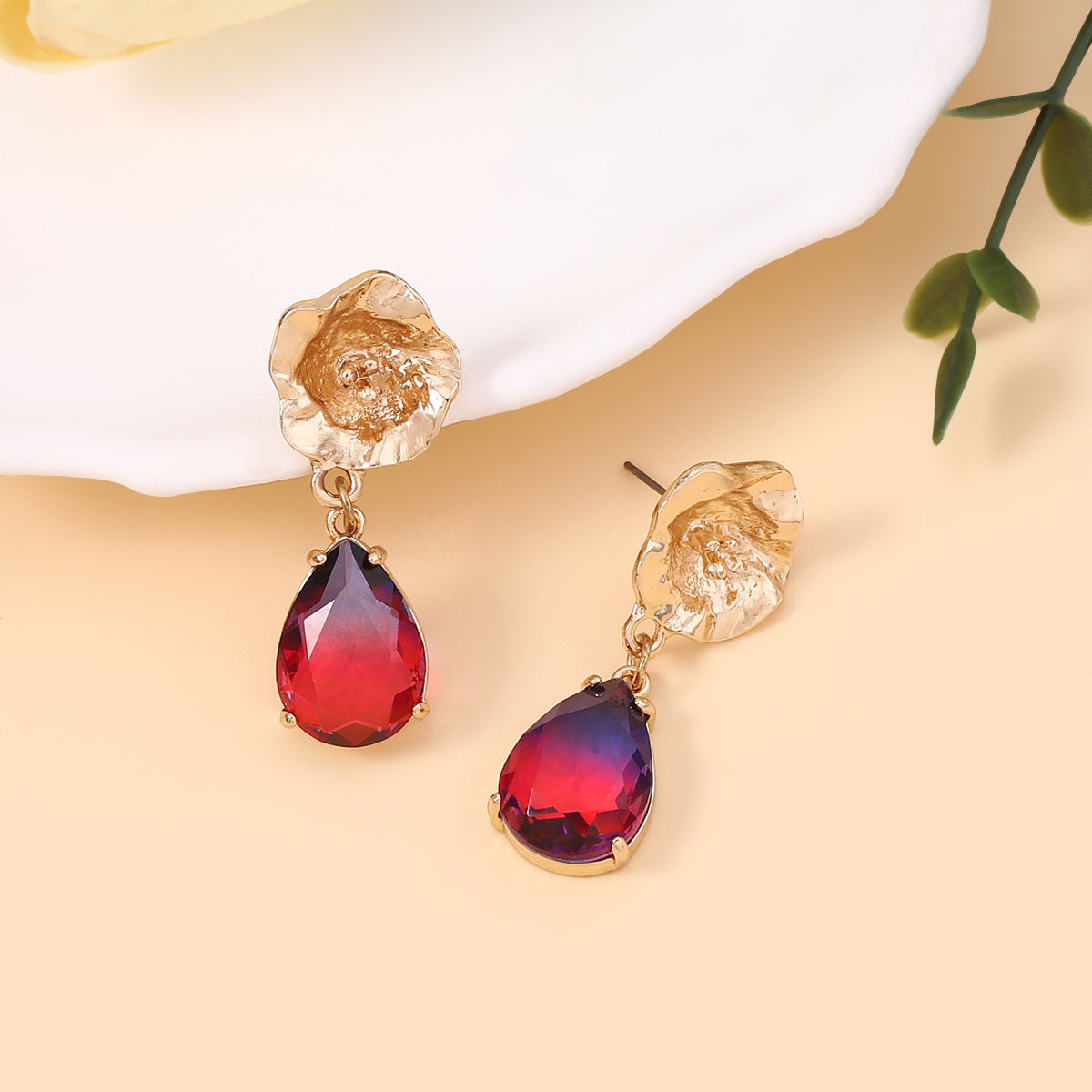 Hurmaava Kulta Korvarengas jokaiseen tilaisuuteen