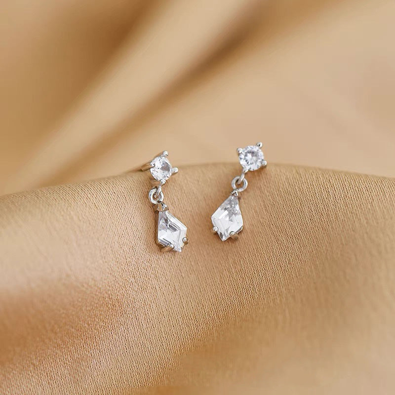 Käsintehty vintage Korvarengas