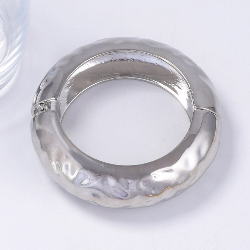 Kaunis Rannekoru ainutlaatuisella tyylillä