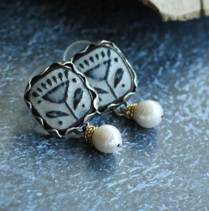 Kaunis Helmi Korvarengas ainutlaatuisella tyylillä