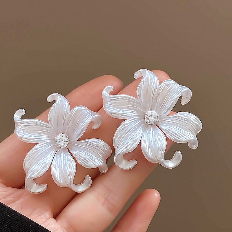 Romanttinen Korvarengas erityisiin hetkiin