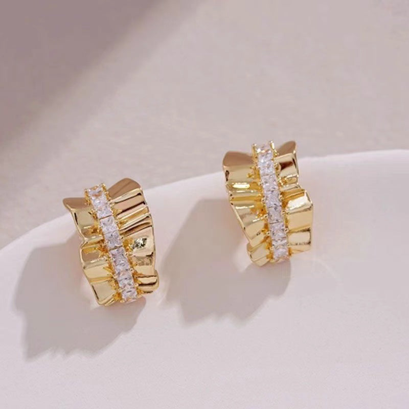 Elegantti Kulta Korvarengas jokaiseen tilaisuuteen