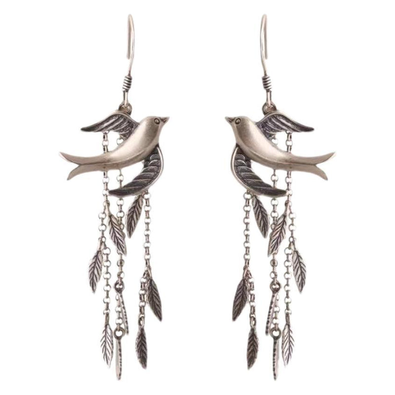 Klassinen Sormus ajattomalla viehätyksellä