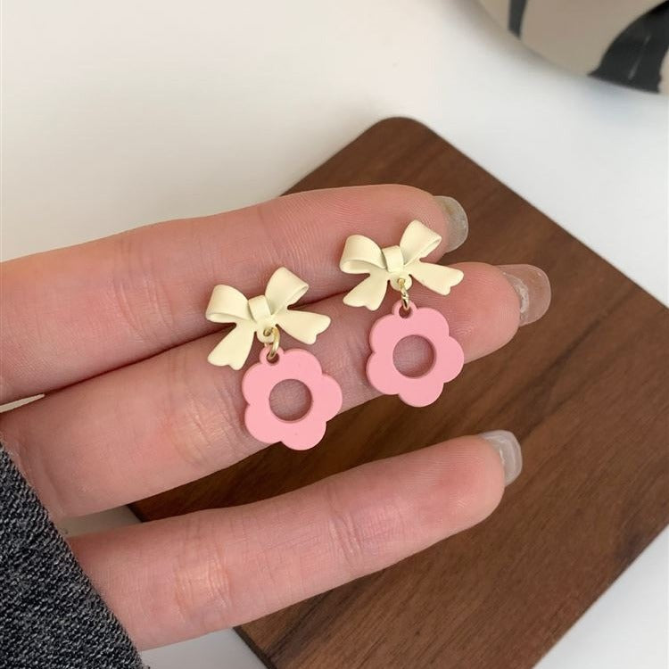 Käsintehty vintage Korvarengas