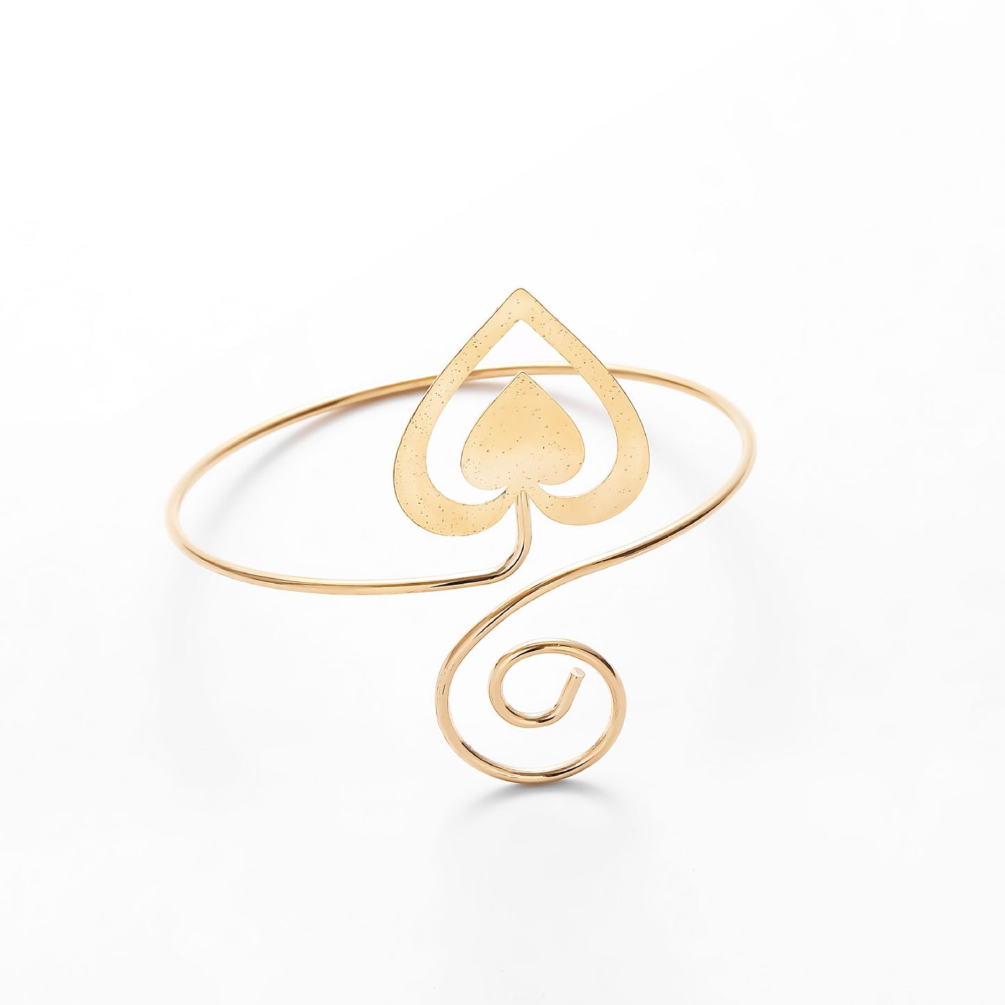 Kaunis Rannekoru ainutlaatuisella tyylillä