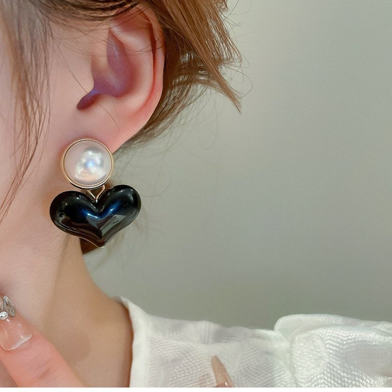 Kaunis Korvarengas ainutlaatuisella tyylillä