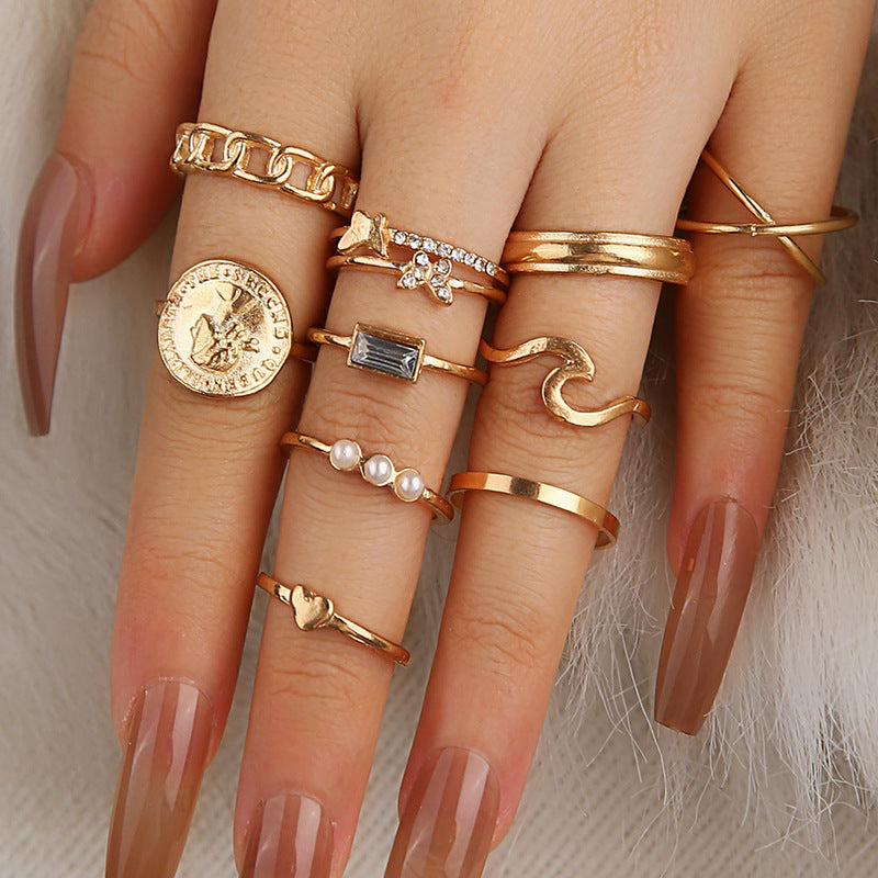 Hurmaava Helmi Korusetti jokaiseen tilaisuuteen