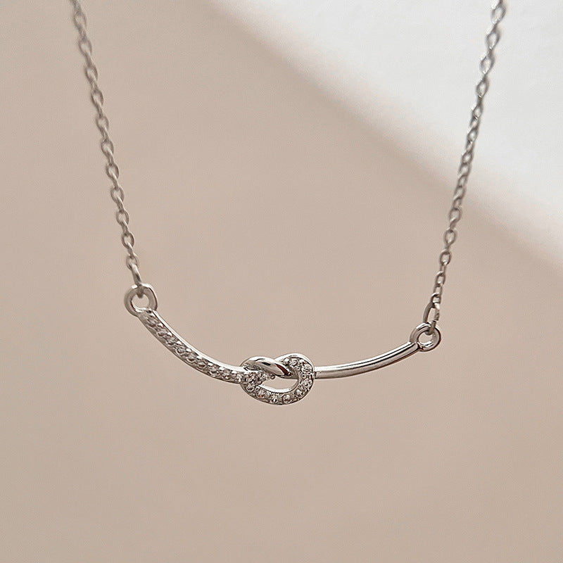 Käsintehty vintage Kaulakoru