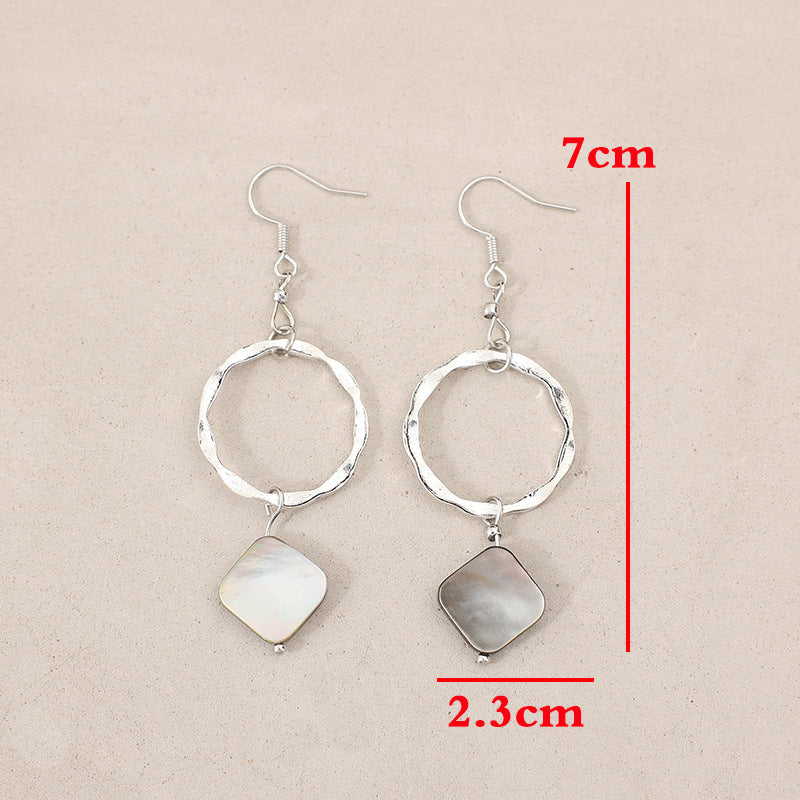 Hurmaava Sormus jokaiseen tilaisuuteen