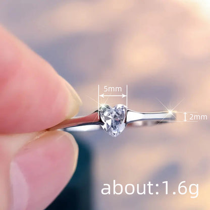 Kaunis Sormus ainutlaatuisella tyylillä