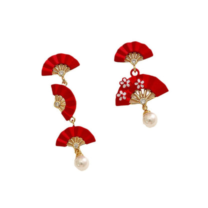 Hurmaava Helmi Korvarengas jokaiseen tilaisuuteen