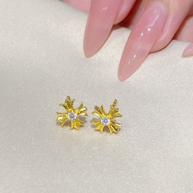 Elegantti Koru jokaiseen tilaisuuteen