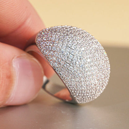 Kaunis Koru ainutlaatuisella tyylillä