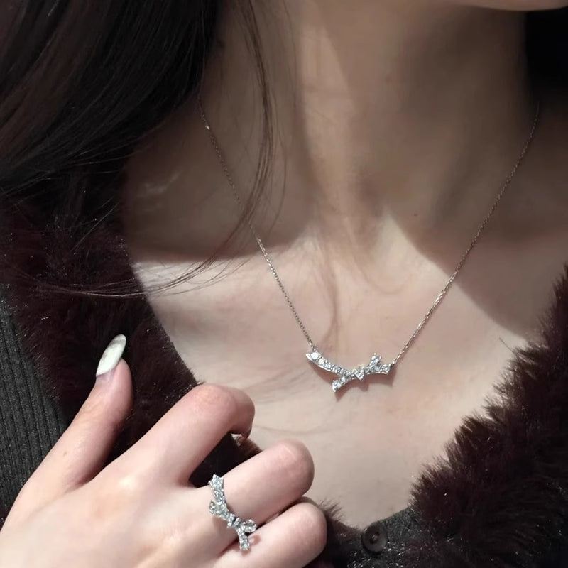 Herkkä käsityö Kaulakoru