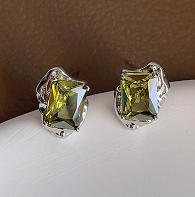 Elegantti Korvarengas jokaiseen tilaisuuteen