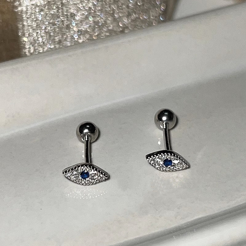 Klassinen Korvarengas ajattomalla viehätyksellä