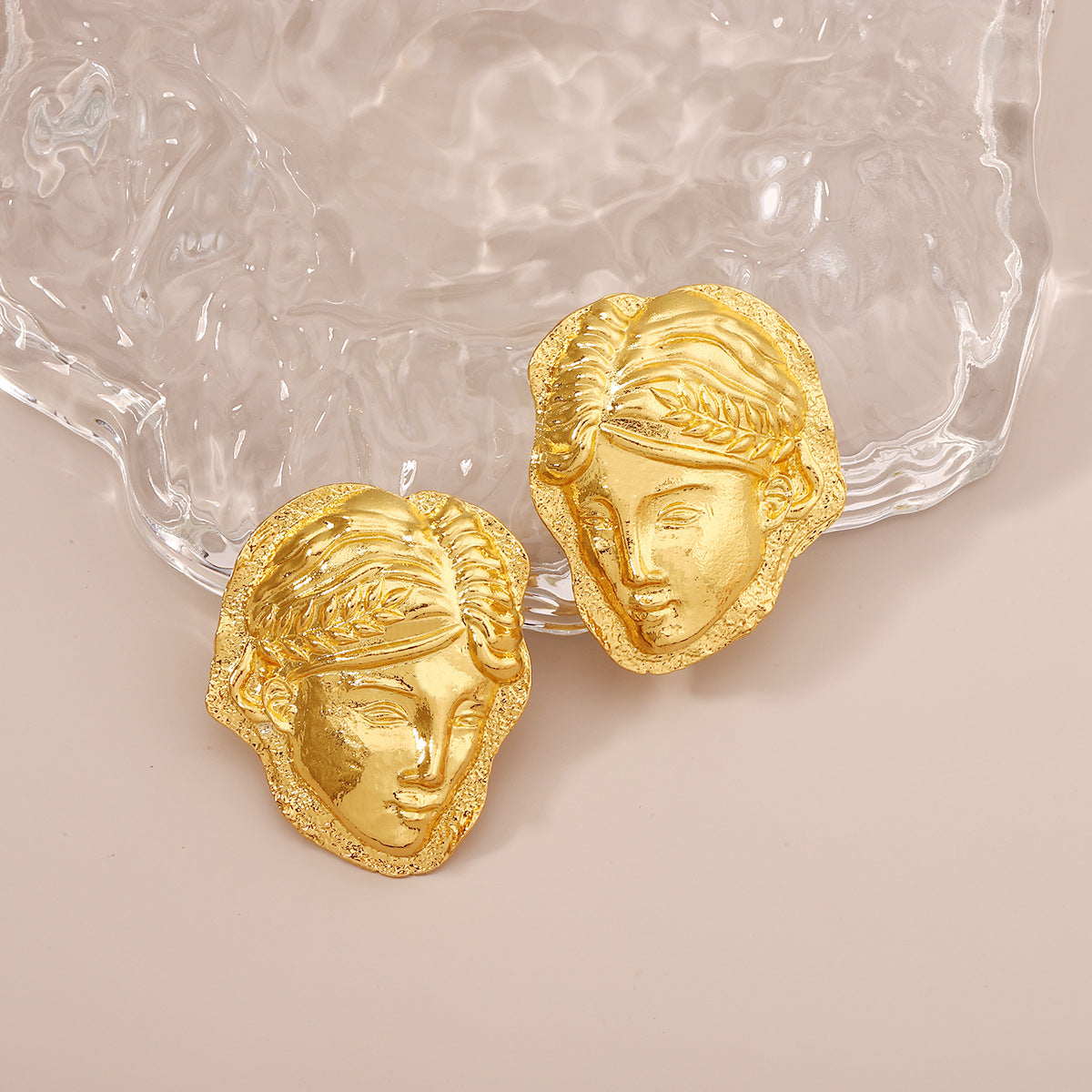 Romanttinen Korvarengas erityisiin hetkiin