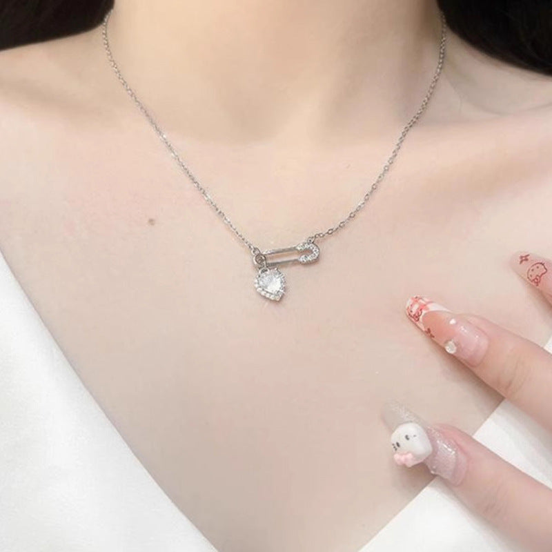 Käsintehty vintage Kaulakoru