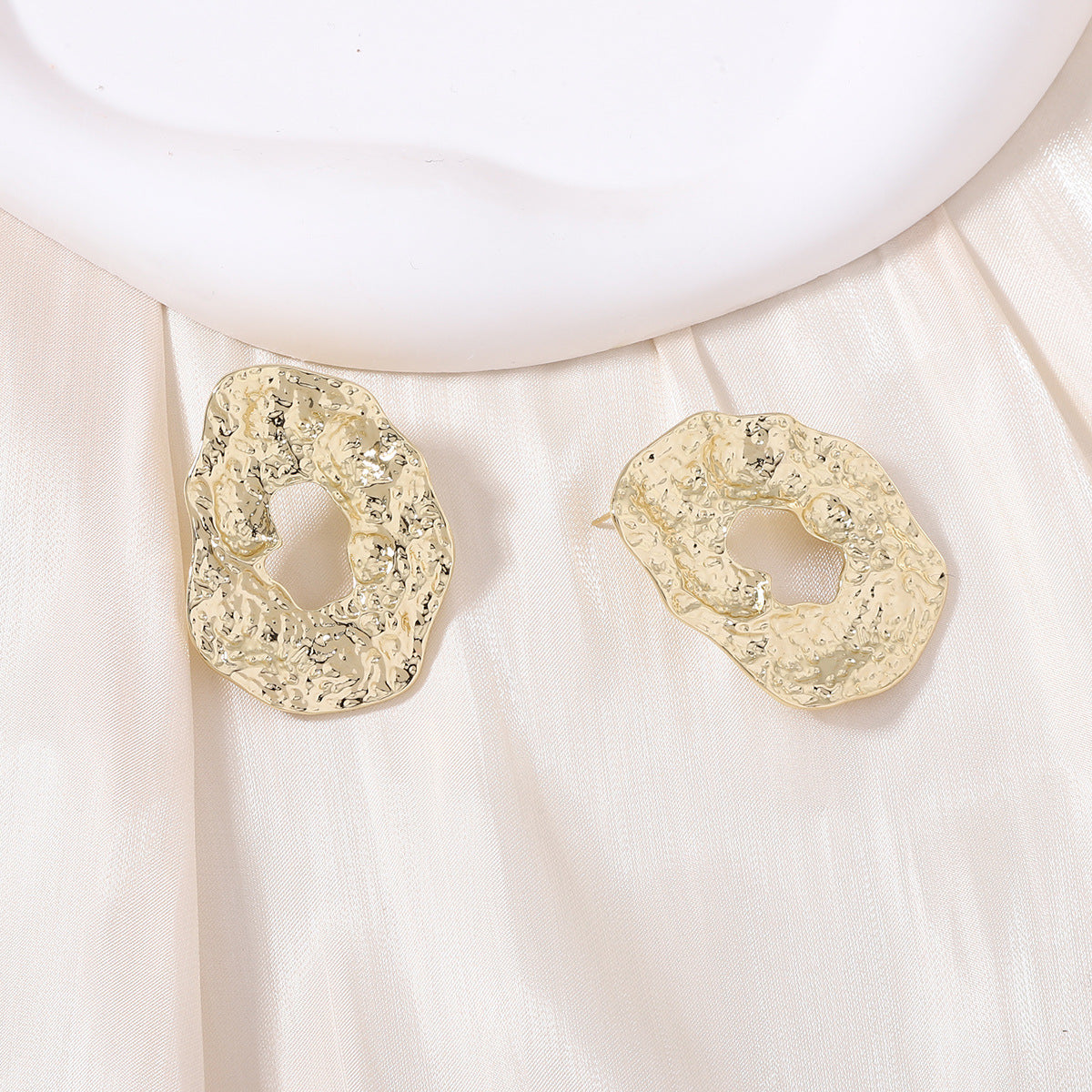 Hurmaava Korvarengas jokaiseen tilaisuuteen