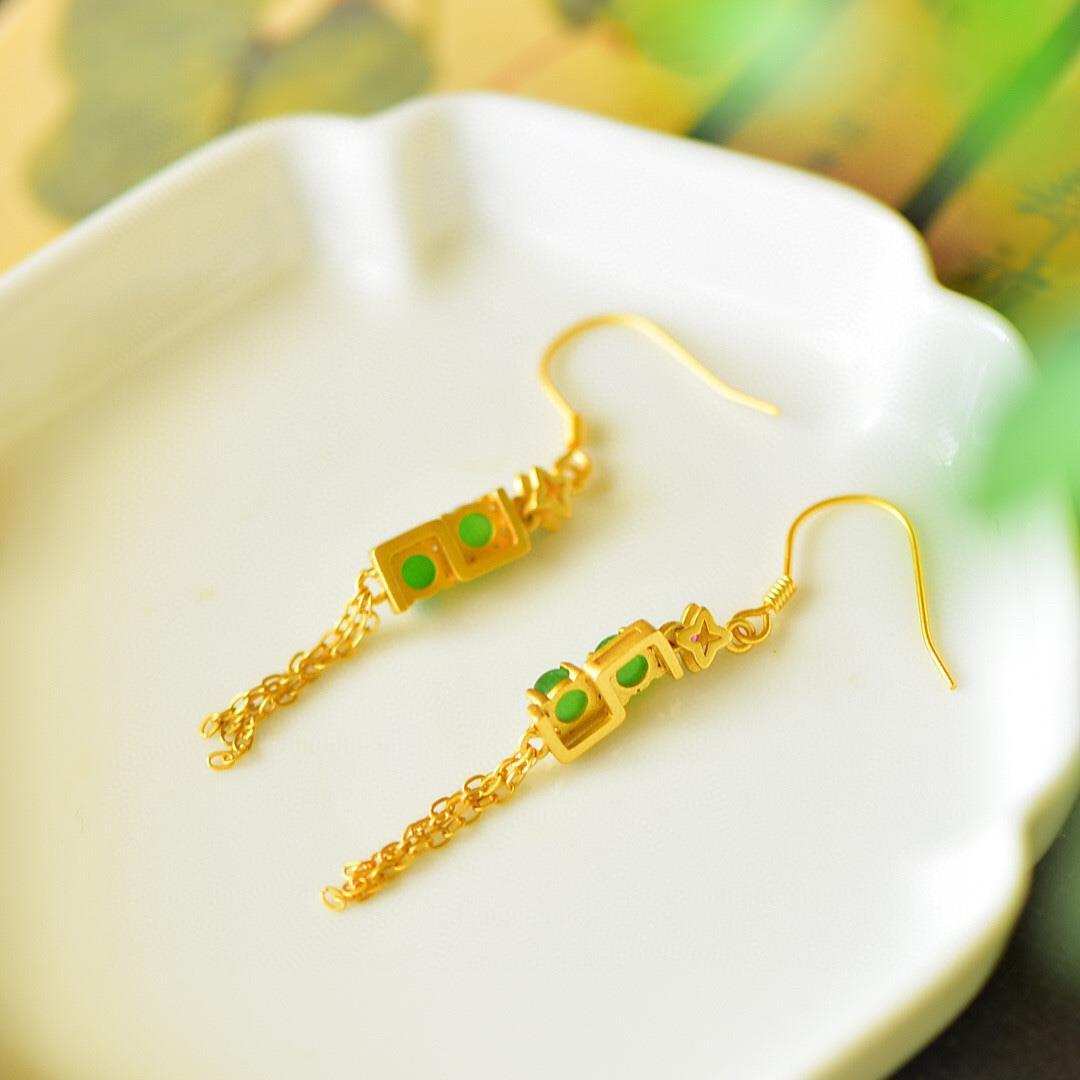 Kaunis Hopea Korvarengas ainutlaatuisella tyylillä