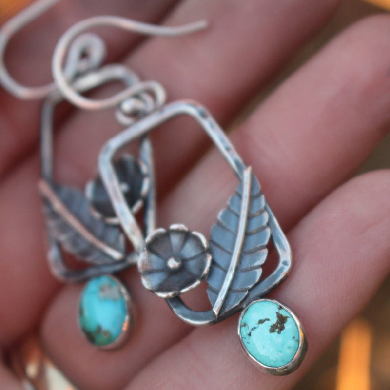 Klassinen Sormus ajattomalla viehätyksellä