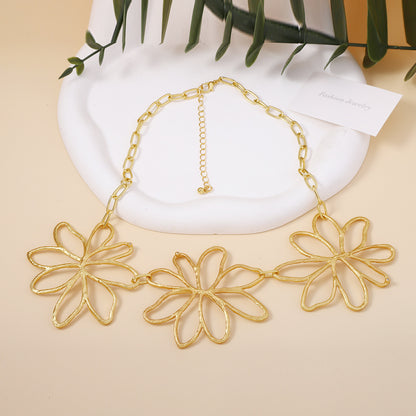 Elegantti Kaulakoru jokaiseen tilaisuuteen