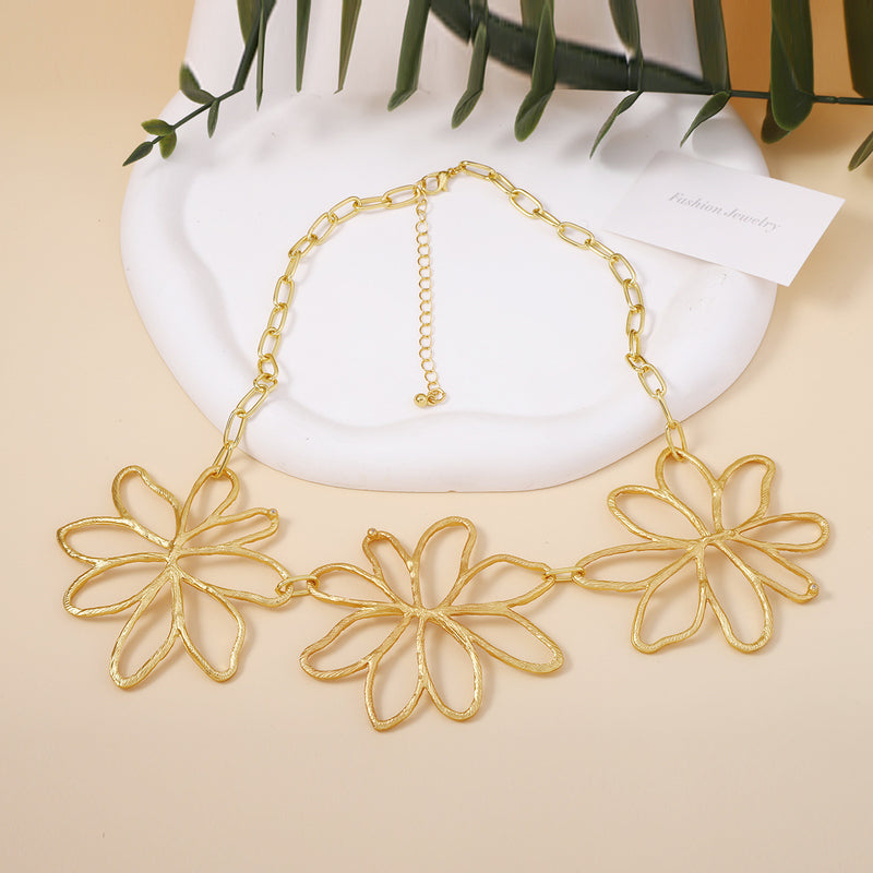 Elegantti Kaulakoru jokaiseen tilaisuuteen