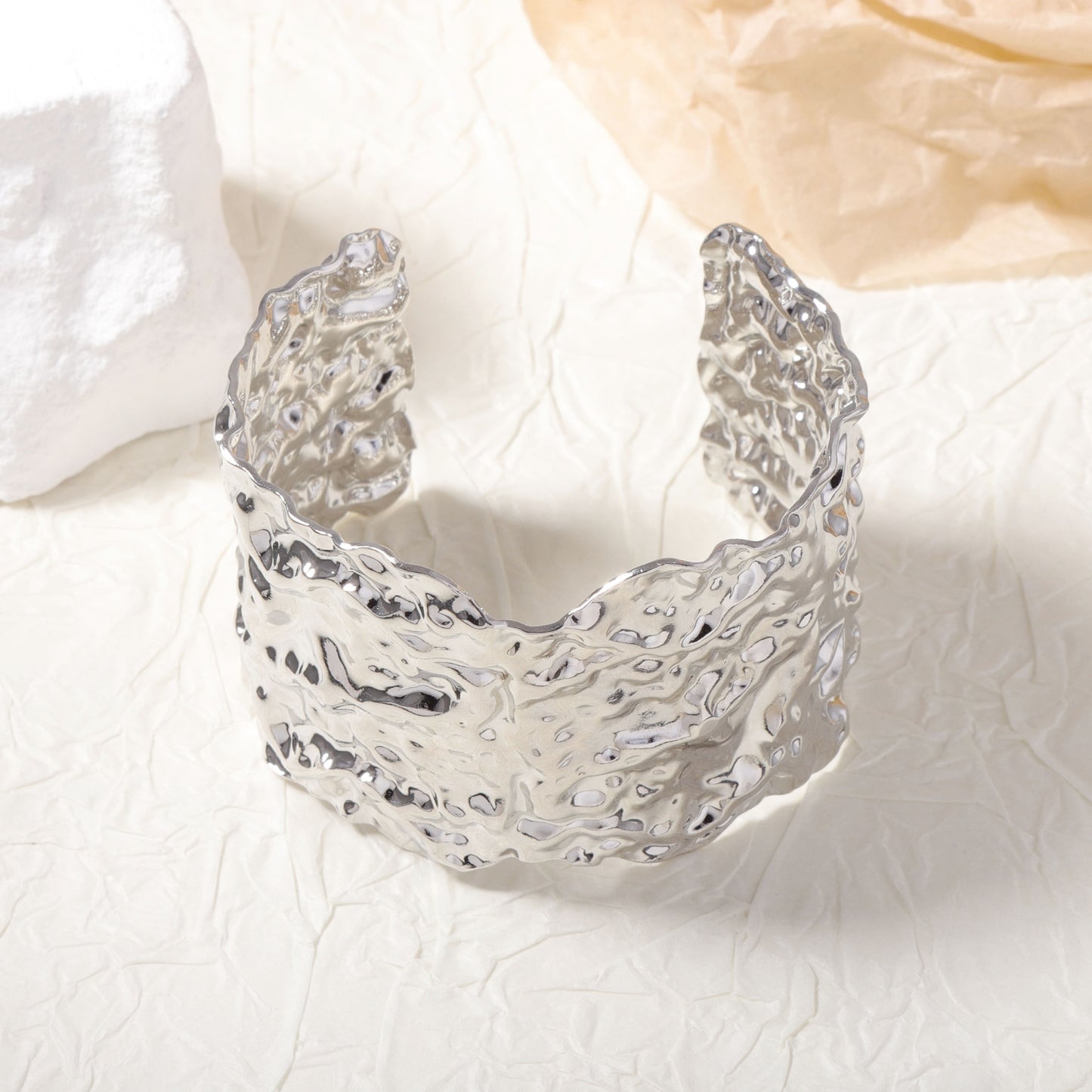 Herkkä käsityö Rannekoru