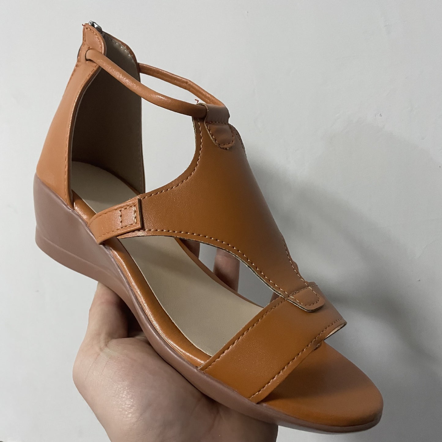 Tyylikkäät Ortopediset Sandaalit Ainutlaatuisella Muotoilulla