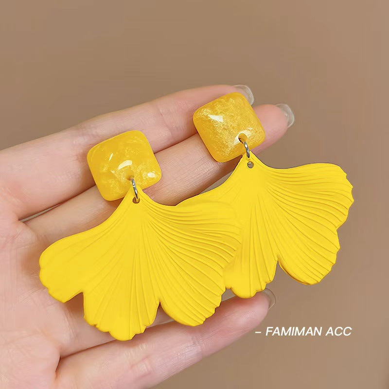 Hurmaava Korvarengas jokaiseen tilaisuuteen