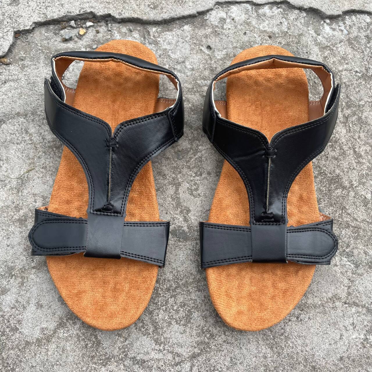 Tyylikkäät Ortopediset Sandaalit Ainutlaatuisella Muotoilulla