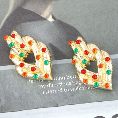 Elegantti Korvarengas jokaiseen tilaisuuteen