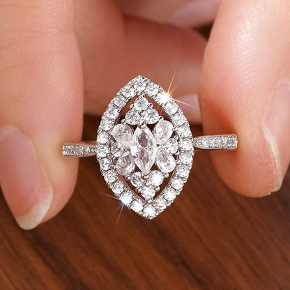 Hurmaava Sormus jokaiseen tilaisuuteen