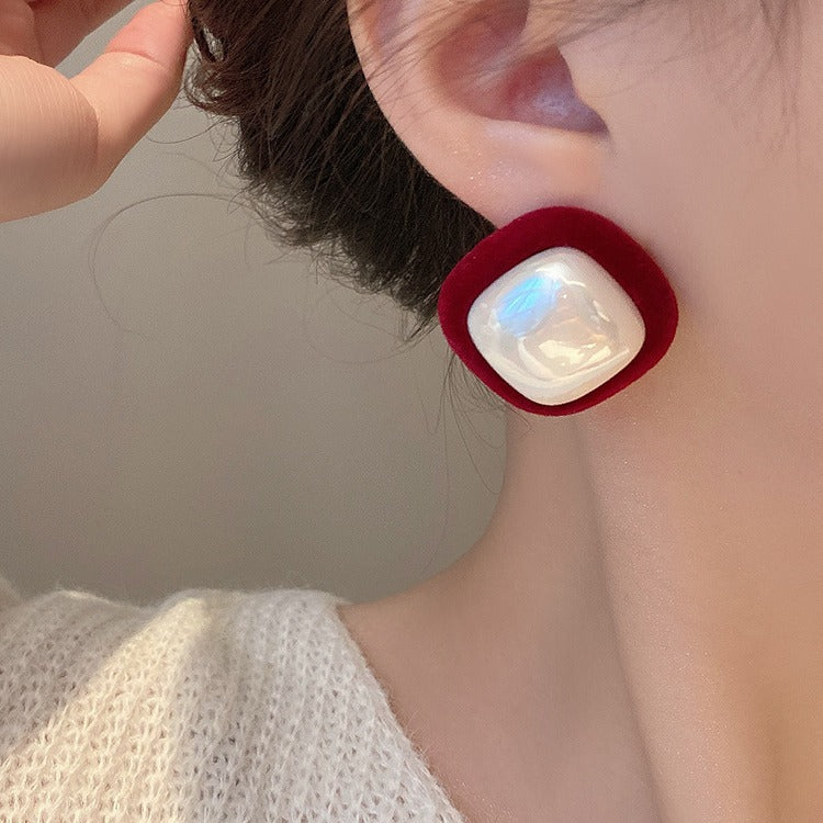 Herkkä käsityö Helmi Korvarengas