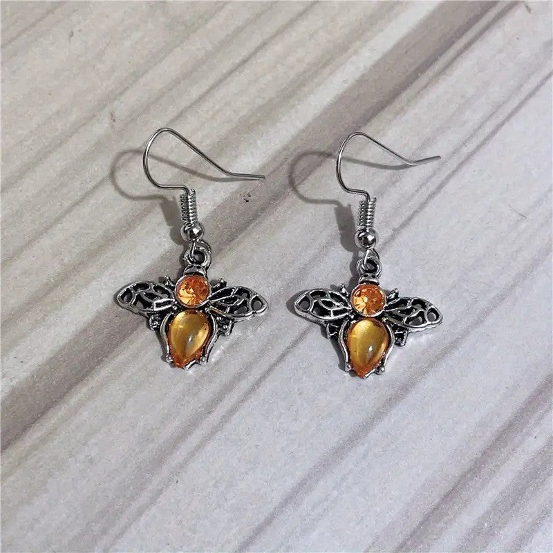 Kaunis Korvarengas ainutlaatuisella tyylillä