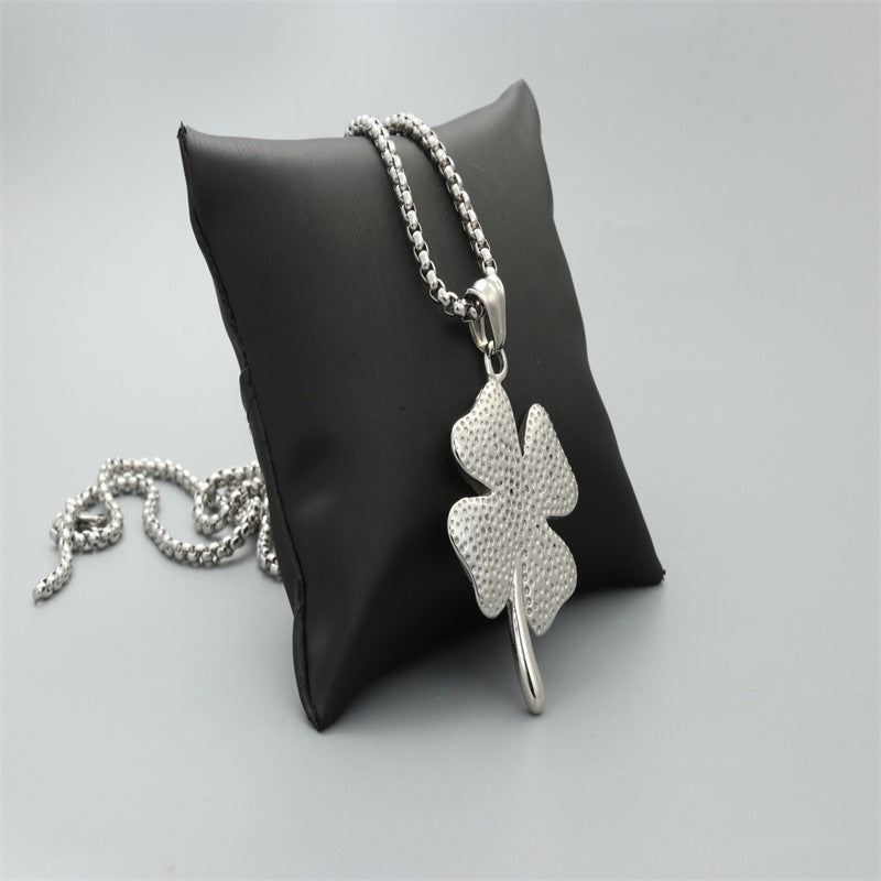 Käsintehty vintage Kaulakoru