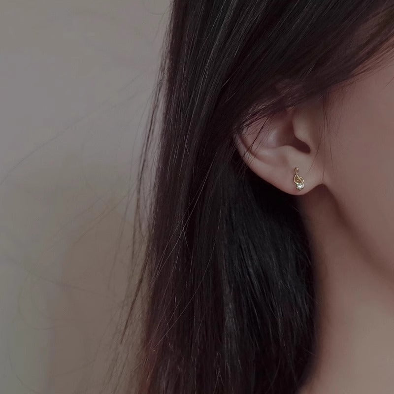 Klassinen Korvarengas ajattomalla viehätyksellä