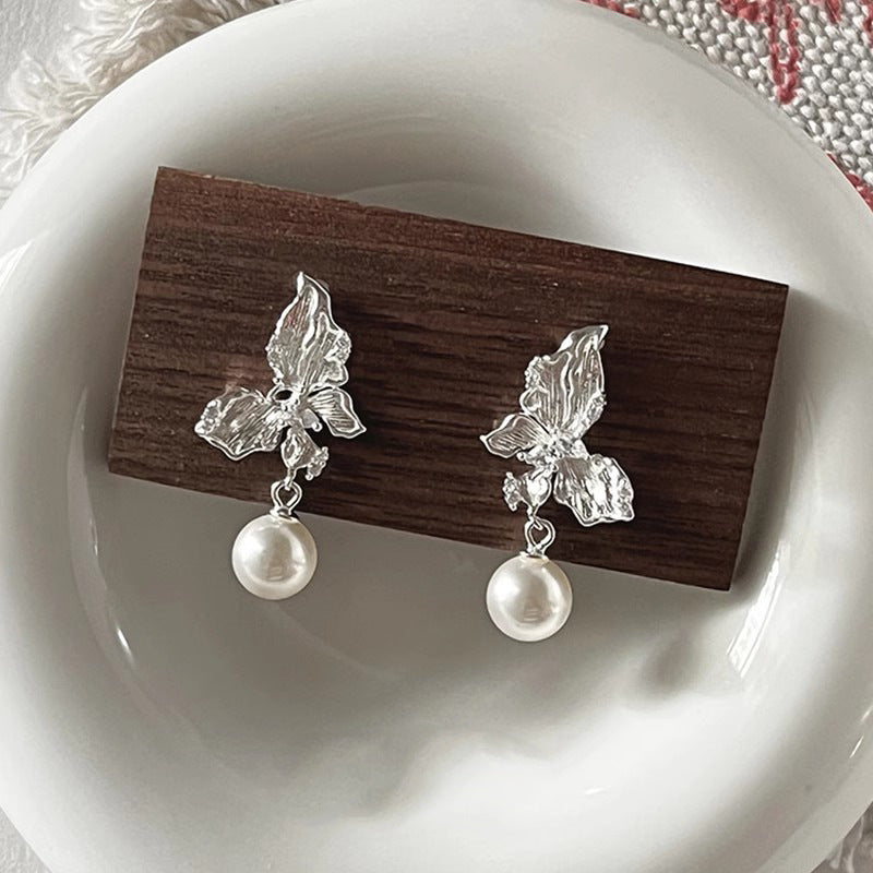 Romanttinen Helmi Korvarengas erityisiin hetkiin