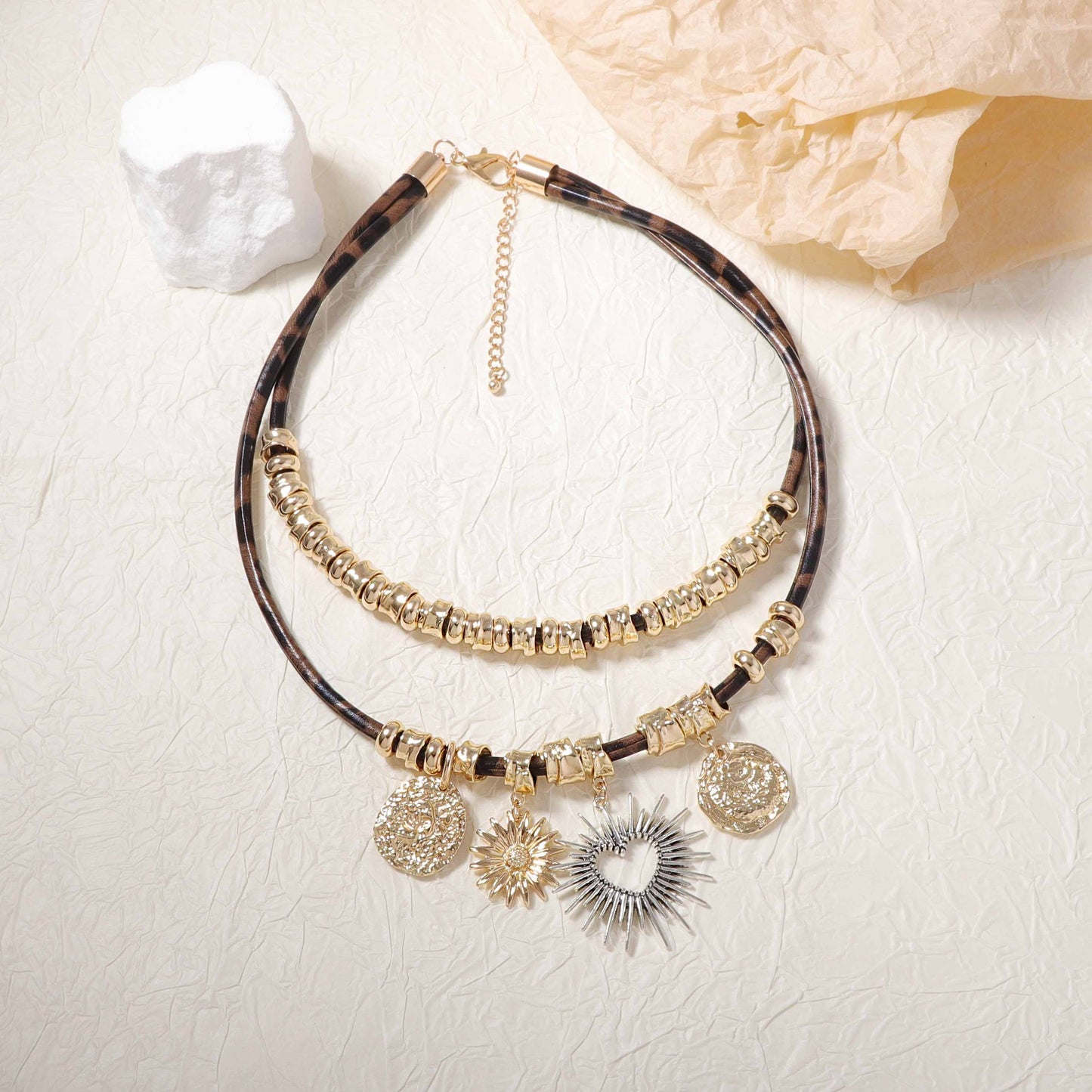 Elegantti Kaulakoru jokaiseen tilaisuuteen