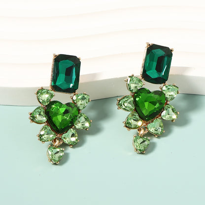 Hurmaava Korvarengas jokaiseen tilaisuuteen