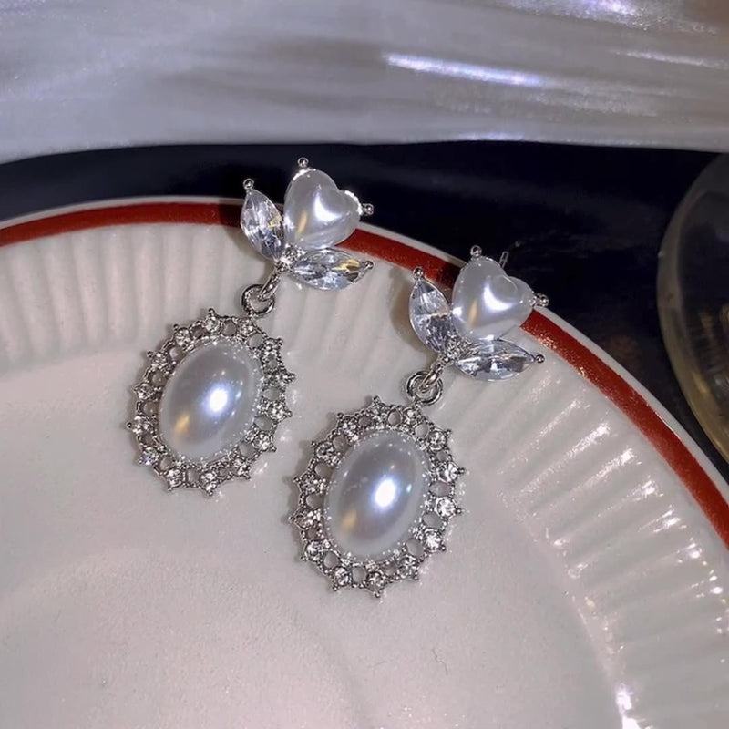 Hurmaava Helmi Korvarengas jokaiseen tilaisuuteen